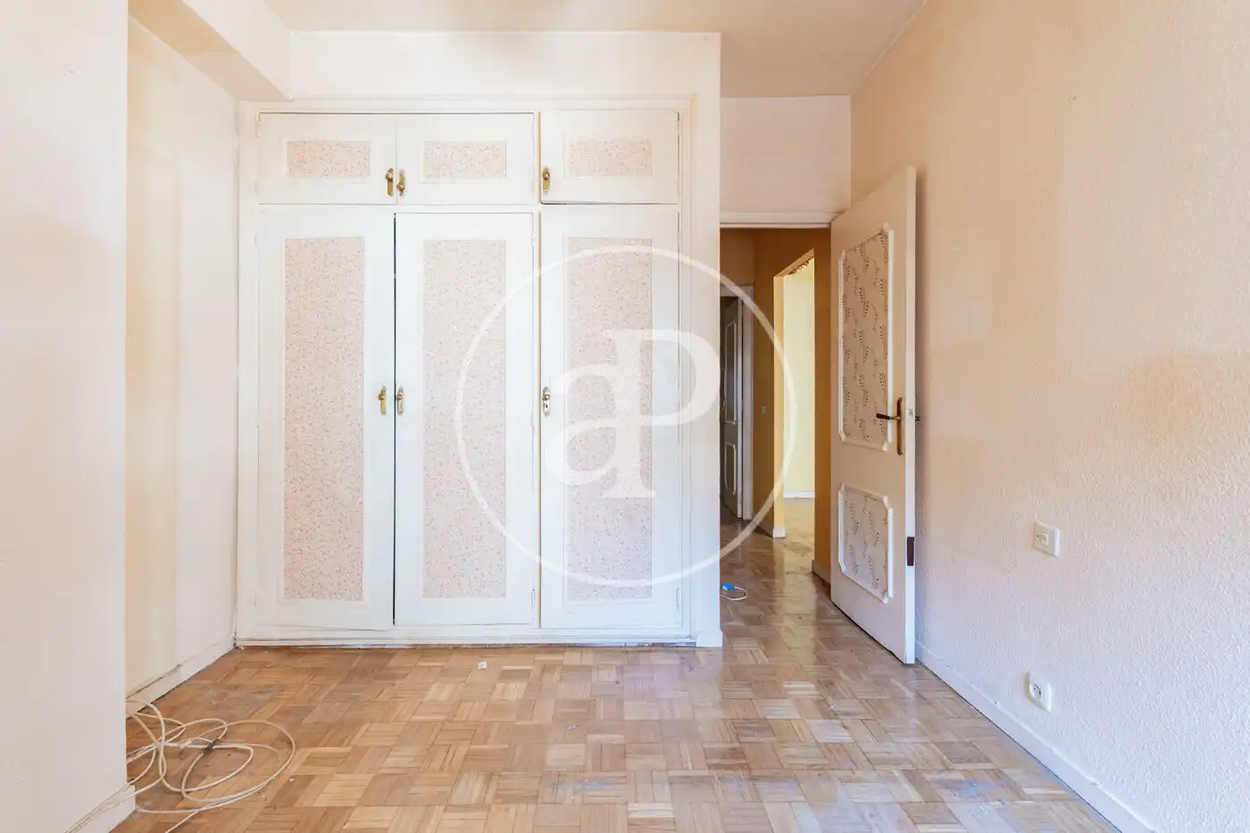 Habitación de Piso en venta en Madrid con Calefacción, Terraza y Balcón