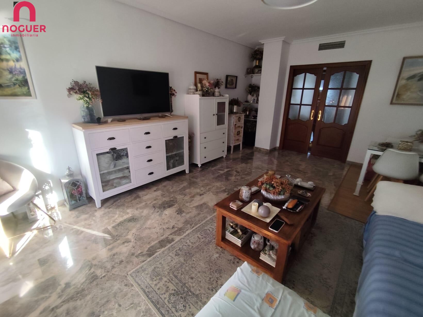 Sala d'estar de Pis en venda en  Córdoba Capital amb Aire condicionat, Calefacció i Terrassa