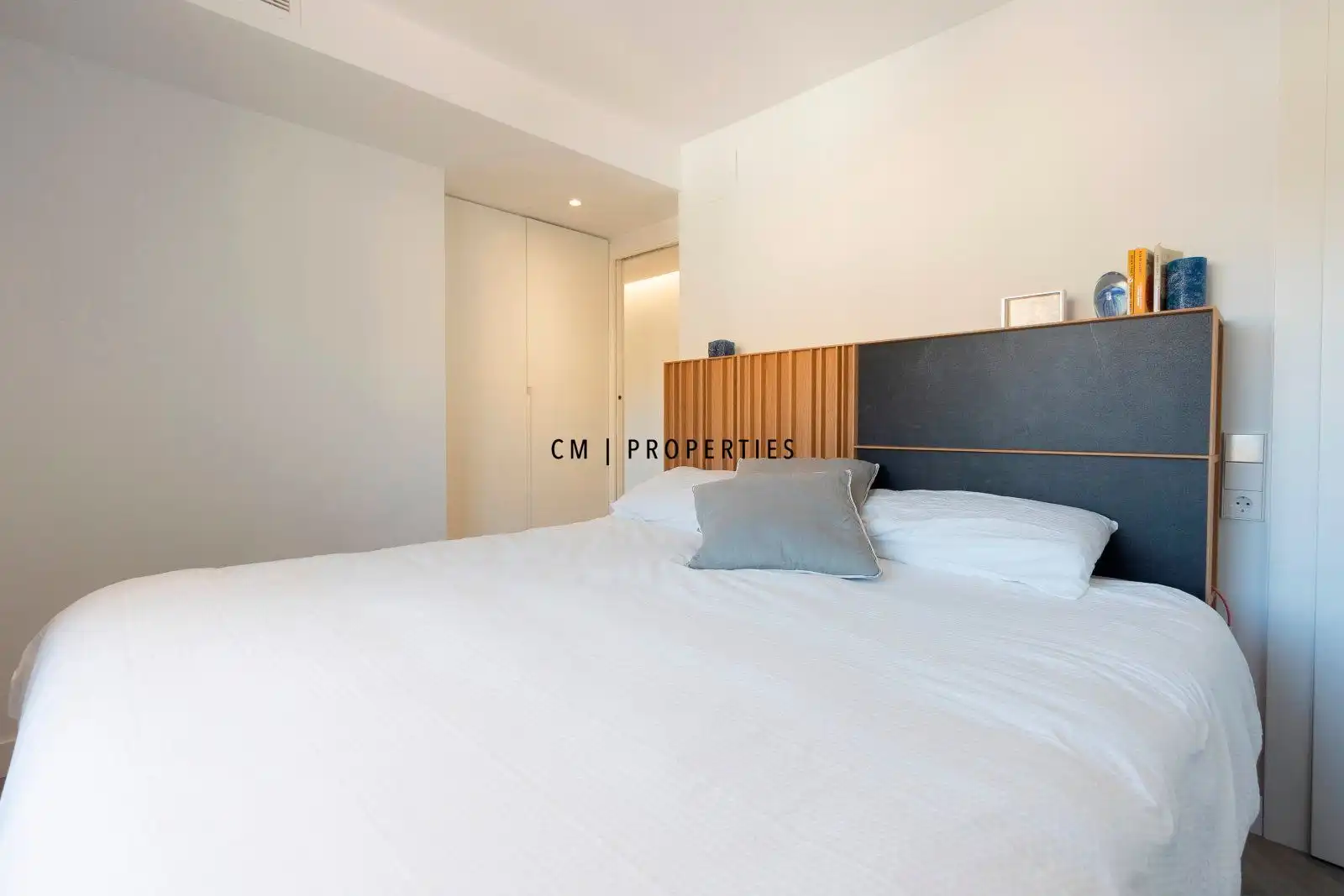 Bedroom of Attic for sale in Cullera  with Air Conditioner, Heating and Terrace