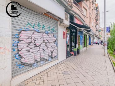 Local comercial en venda a Beiro