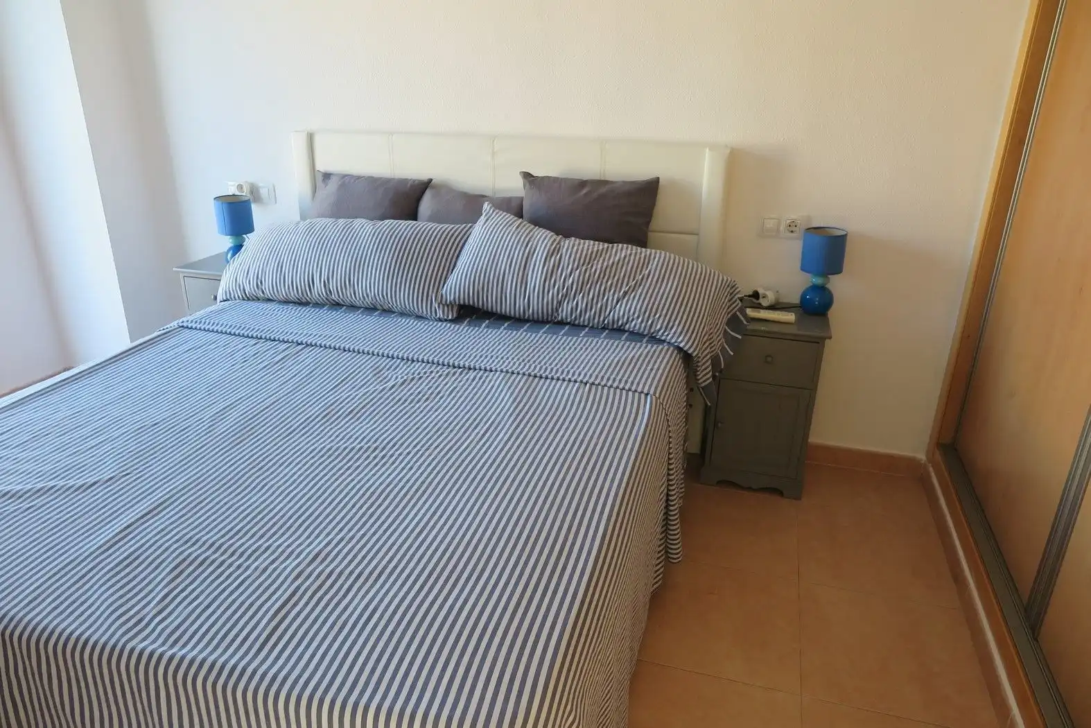 Dormitori de Casa o xalet en venda en El Campello amb Aire condicionat, Jardí privat i Terrassa