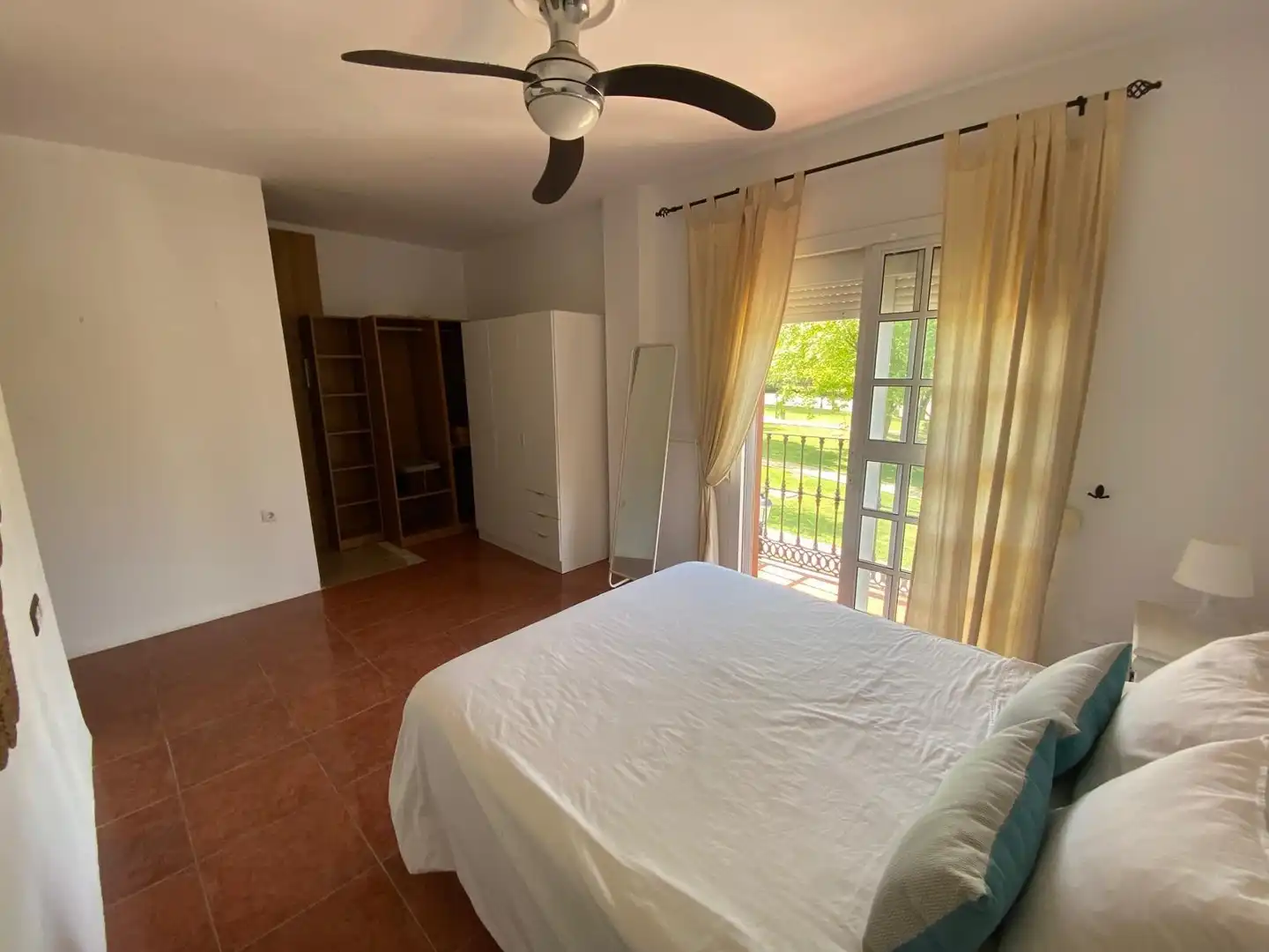 Habitación de Casa o chalet en venta en Los Barrios con Jardín privado y Balcón
