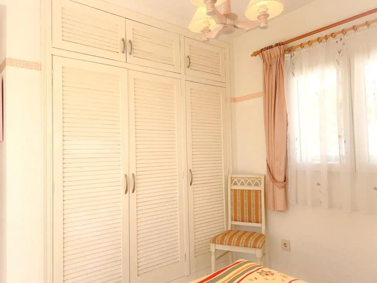 Schlafzimmer von Haus oder Chalet zum Verkauf in La Manga del Mar Menor mit Klimaanlage, Heizung und Privatgarten