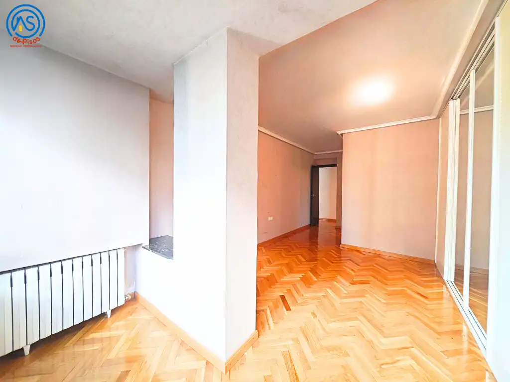 Piso en venta en Zaragoza con Calefacción, Parquet y Horno
