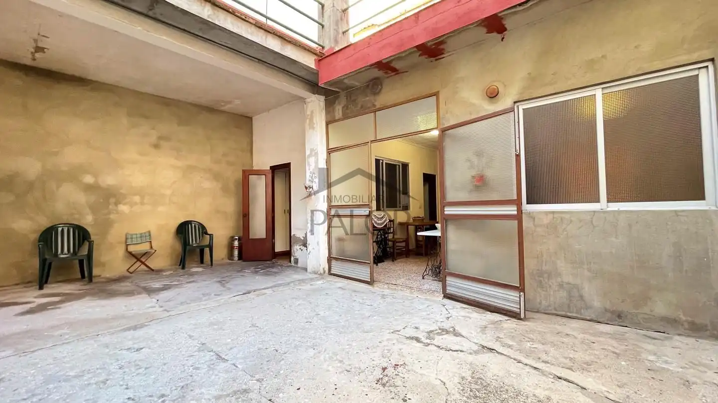 Vista exterior de Casa o xalet en venda en Carcaixent amb Terrassa i Traster