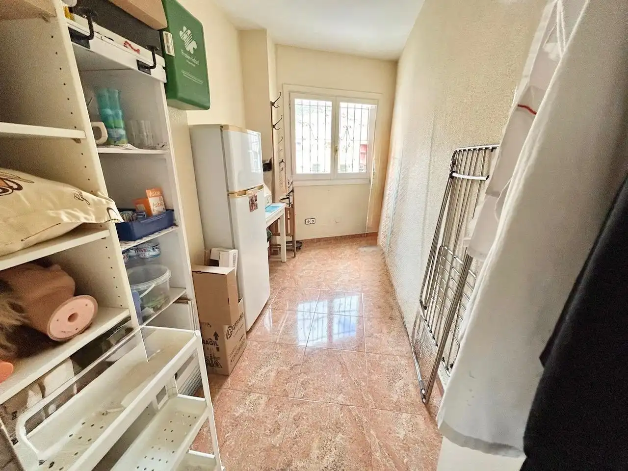 Küche von Büro zur Miete in Orihuela mit Klimaanlage, Heizung und Möbliert