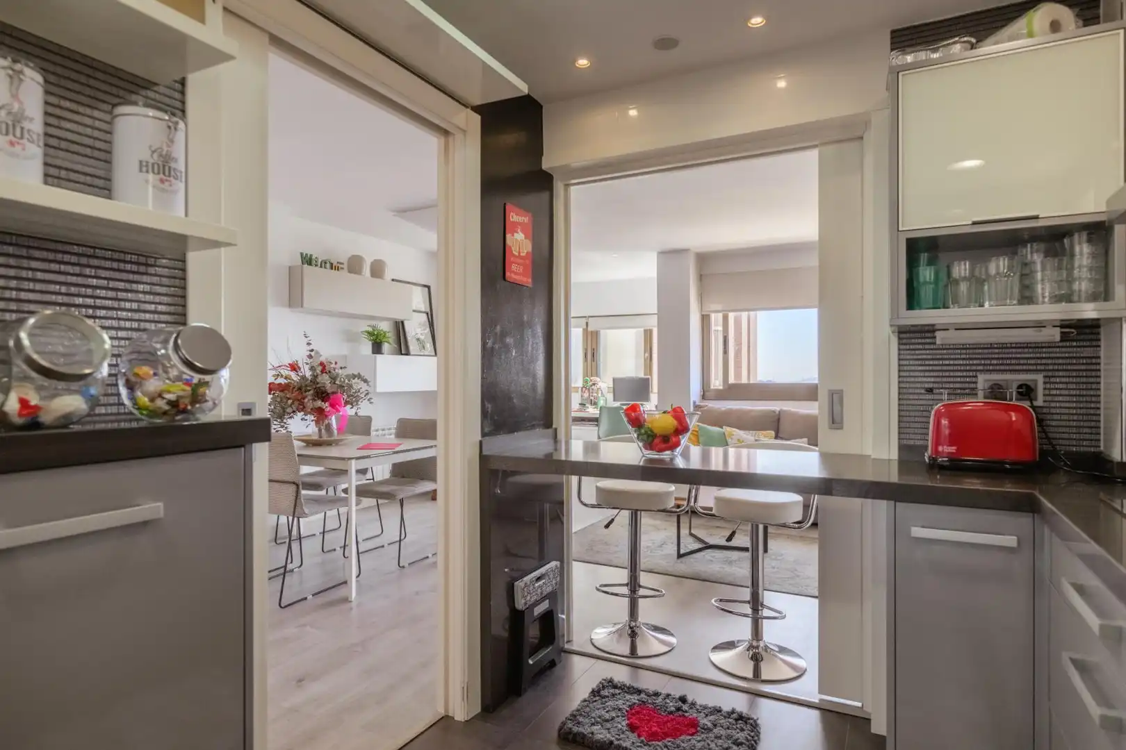 Cocina de Piso en venta en Esplugues de Llobregat con Calefacción y Jardín privado