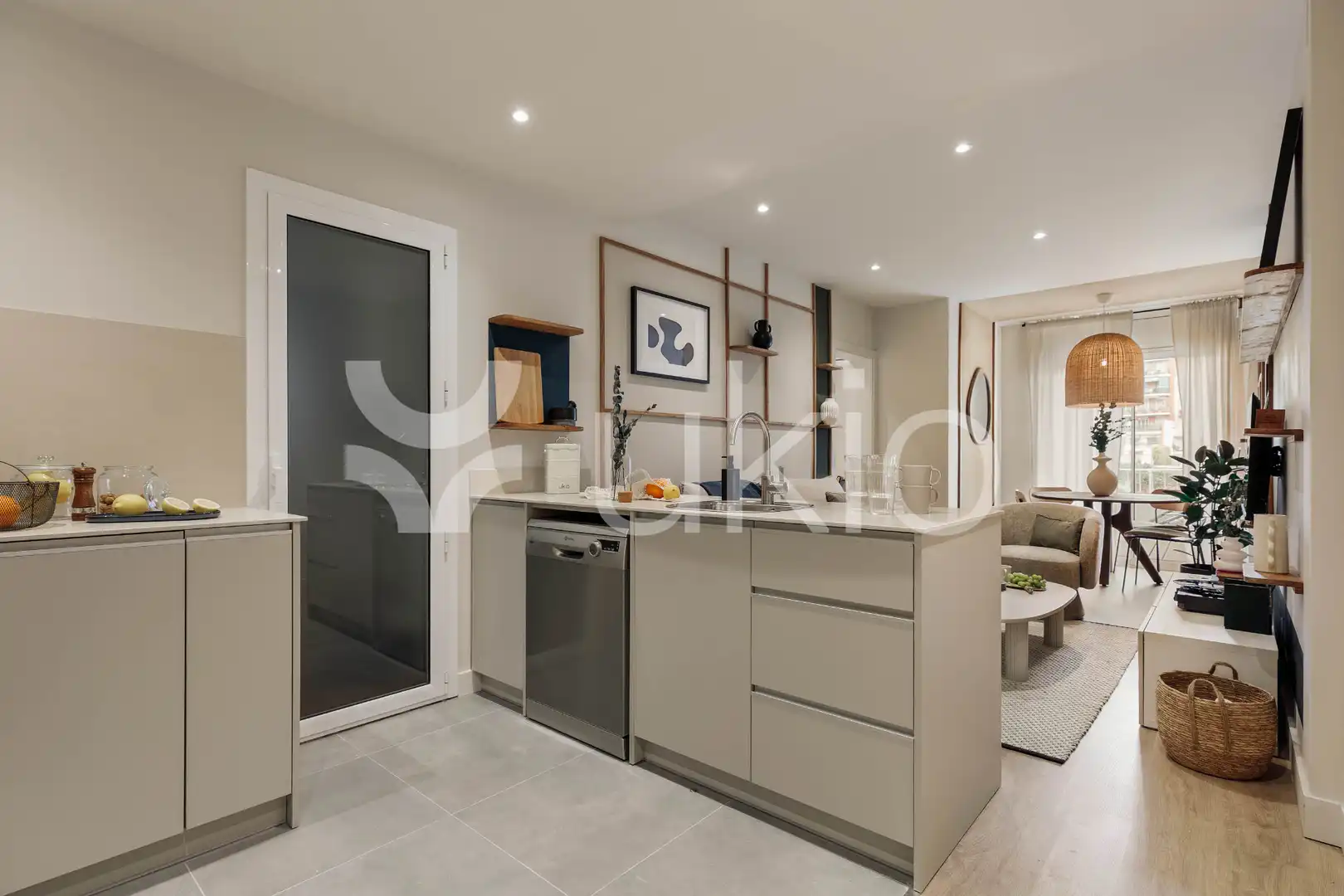 Appartement compact avec terrasse à louer à Carrer de Balmes, imagen 4