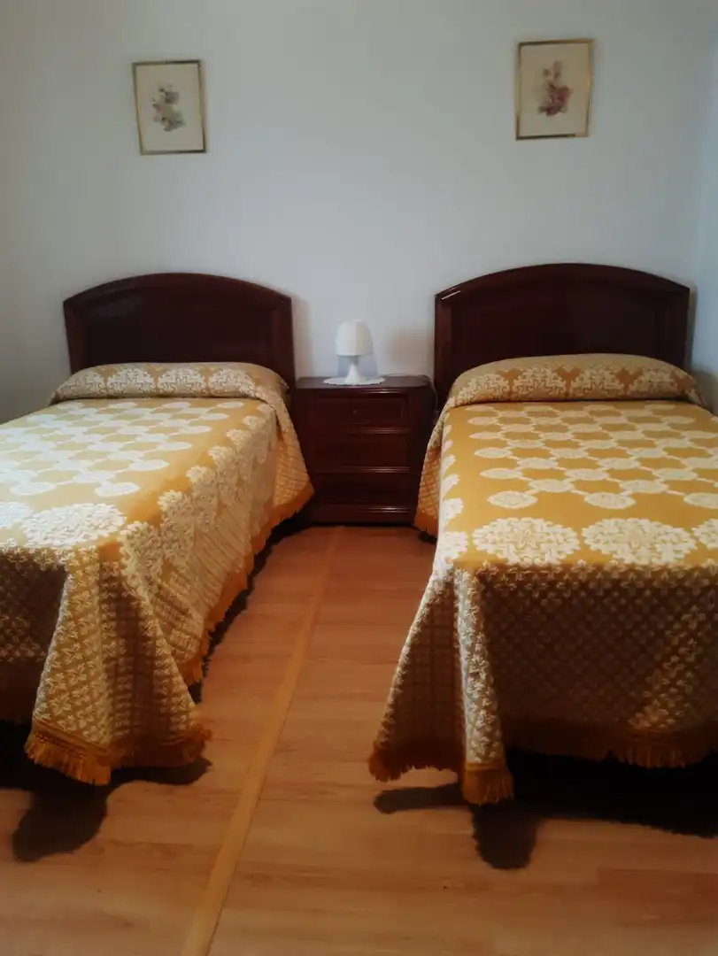 Habitación de Piso de alquiler en Sotés con Calefacción y Amueblado