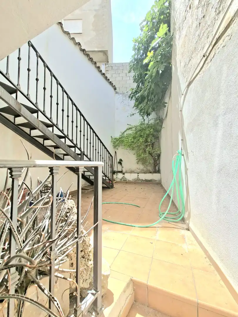 House with terrace for sale in Calle Coronada