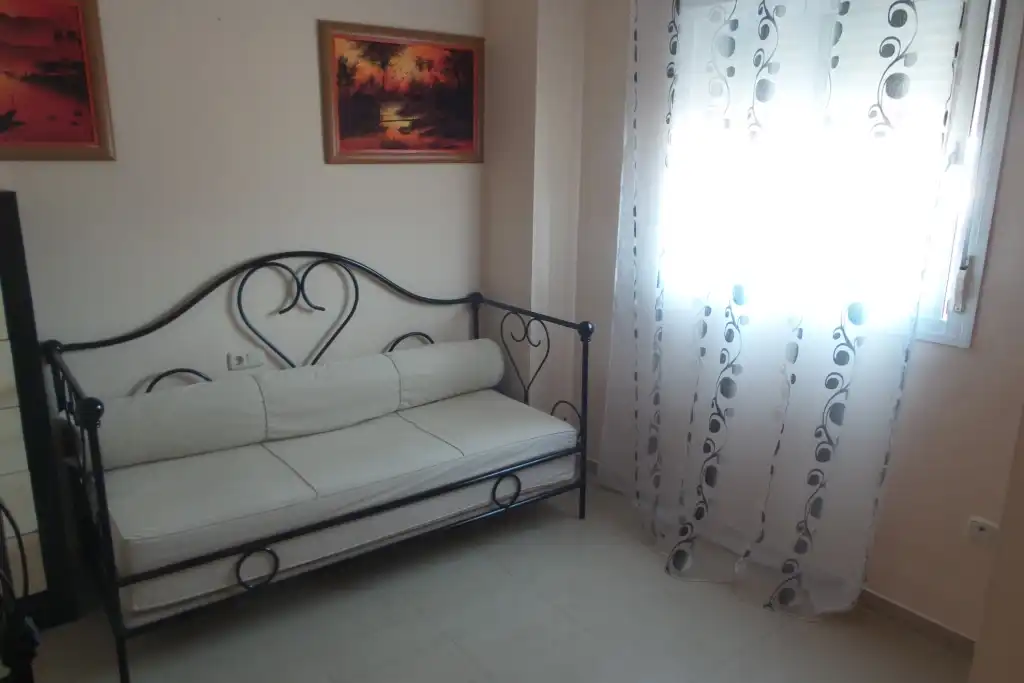 Schlafzimmer von Einfamilien-Reihenhaus zum Verkauf in Alhaurín de la Torre mit Klimaanlage, Privatgarten und Abstellraum