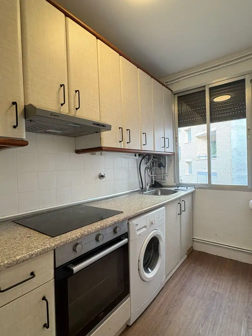 Flat for rent in Logroño - rey pastor, Juzgados