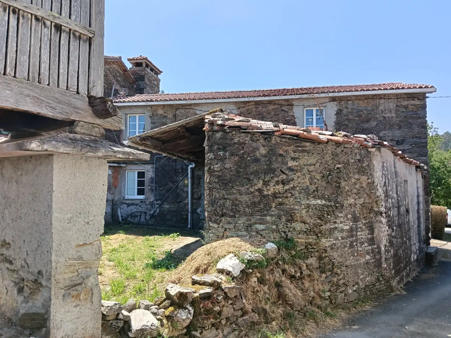 Vista exterior de Casa adosada en venta en Cesuras con Jardín privado y Trastero