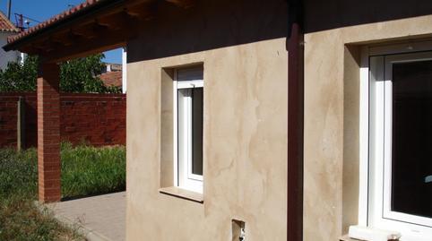 Foto 5 de Casa adosada en venta en Valencia de Don Juan, León