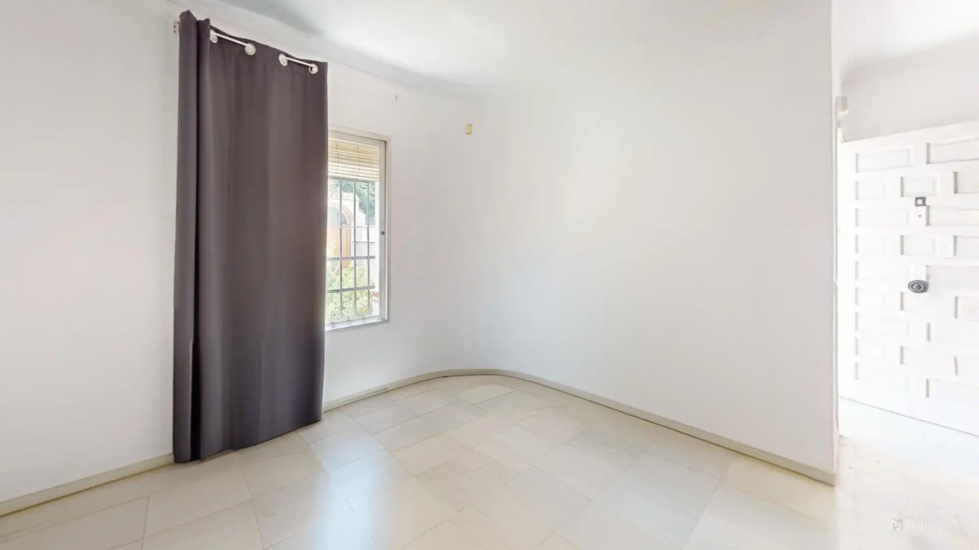 Dormitori de Casa adosada en venda en Málaga amb Jardí privat, Terrassa i Forn