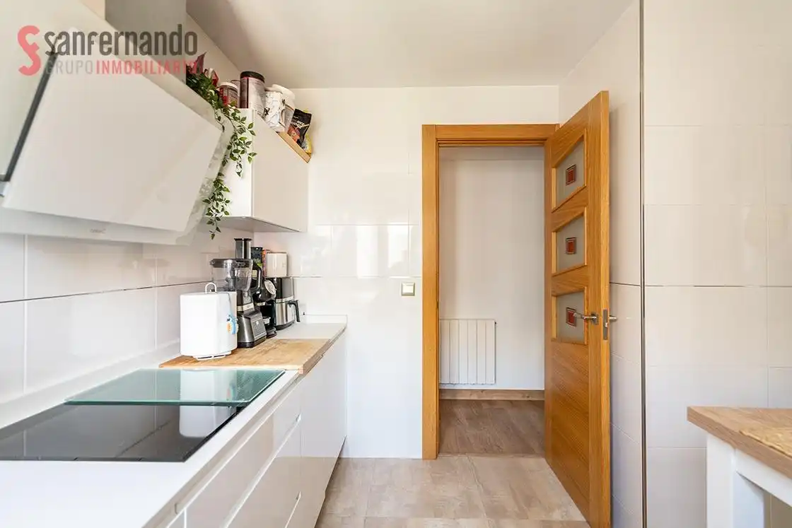 Cocina de Piso en venta en Santander con Calefacción