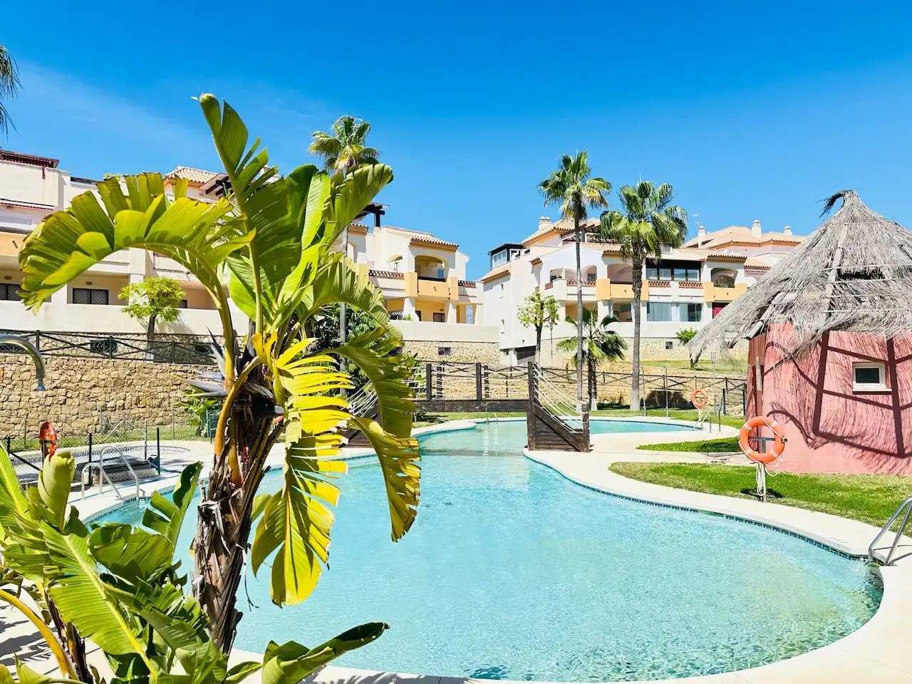 Exterior view of Flat for sale in Vélez-Málaga  with Air Conditioner, Heating and Storage room