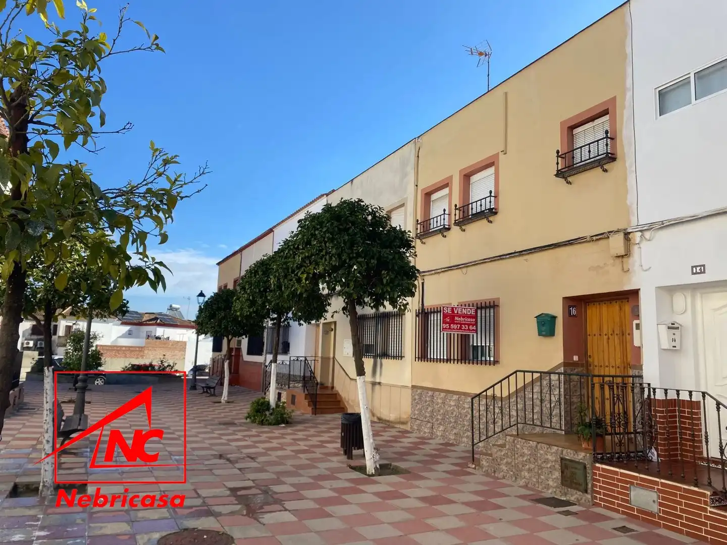 Vista exterior de Casa o chalet en venta en Las Cabezas de San Juan con Aire acondicionado y Trastero
