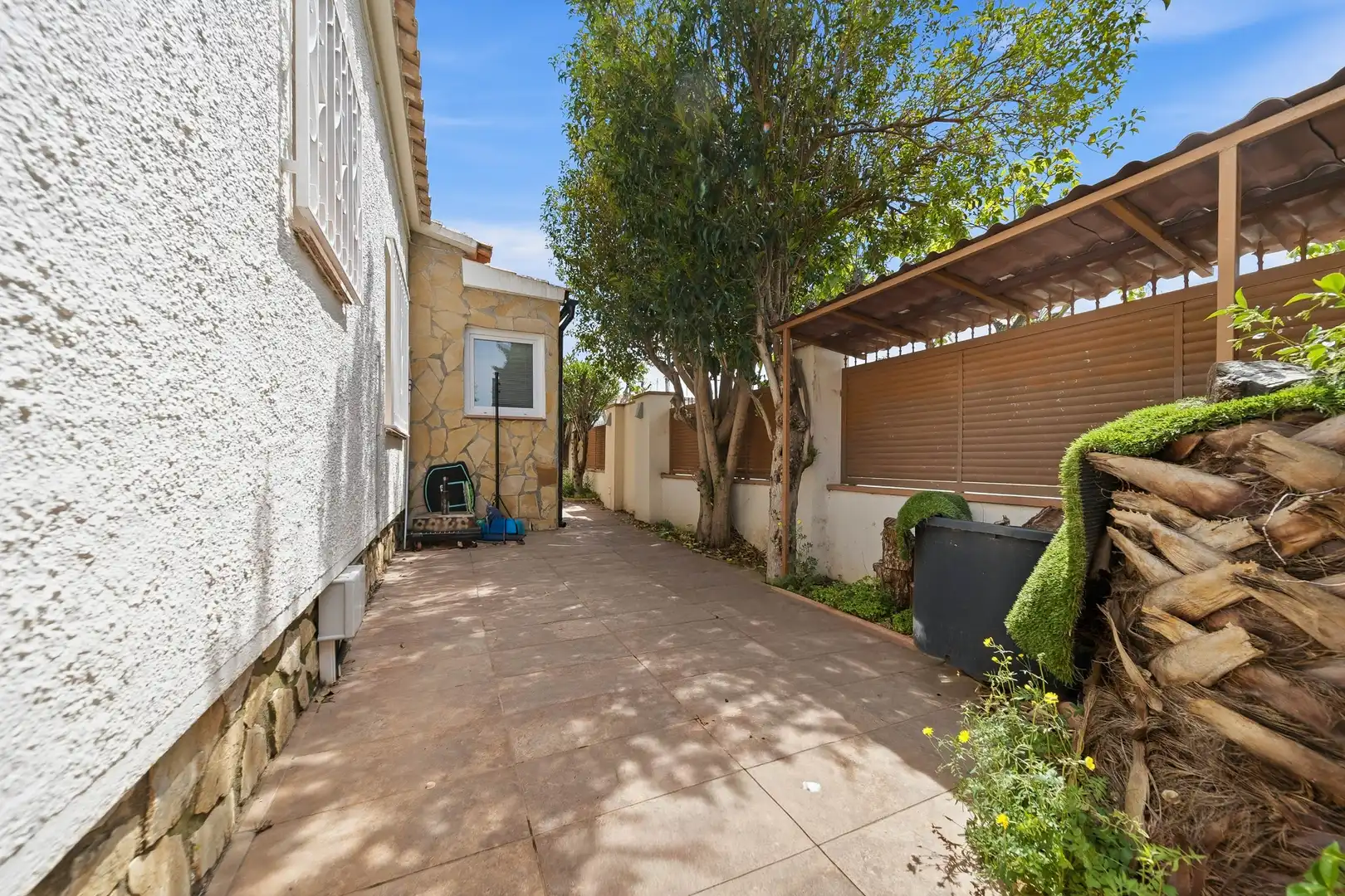 Vista exterior de Casa o chalet en venta en Empuriabrava con Aire acondicionado, Jardín privado y Terraza