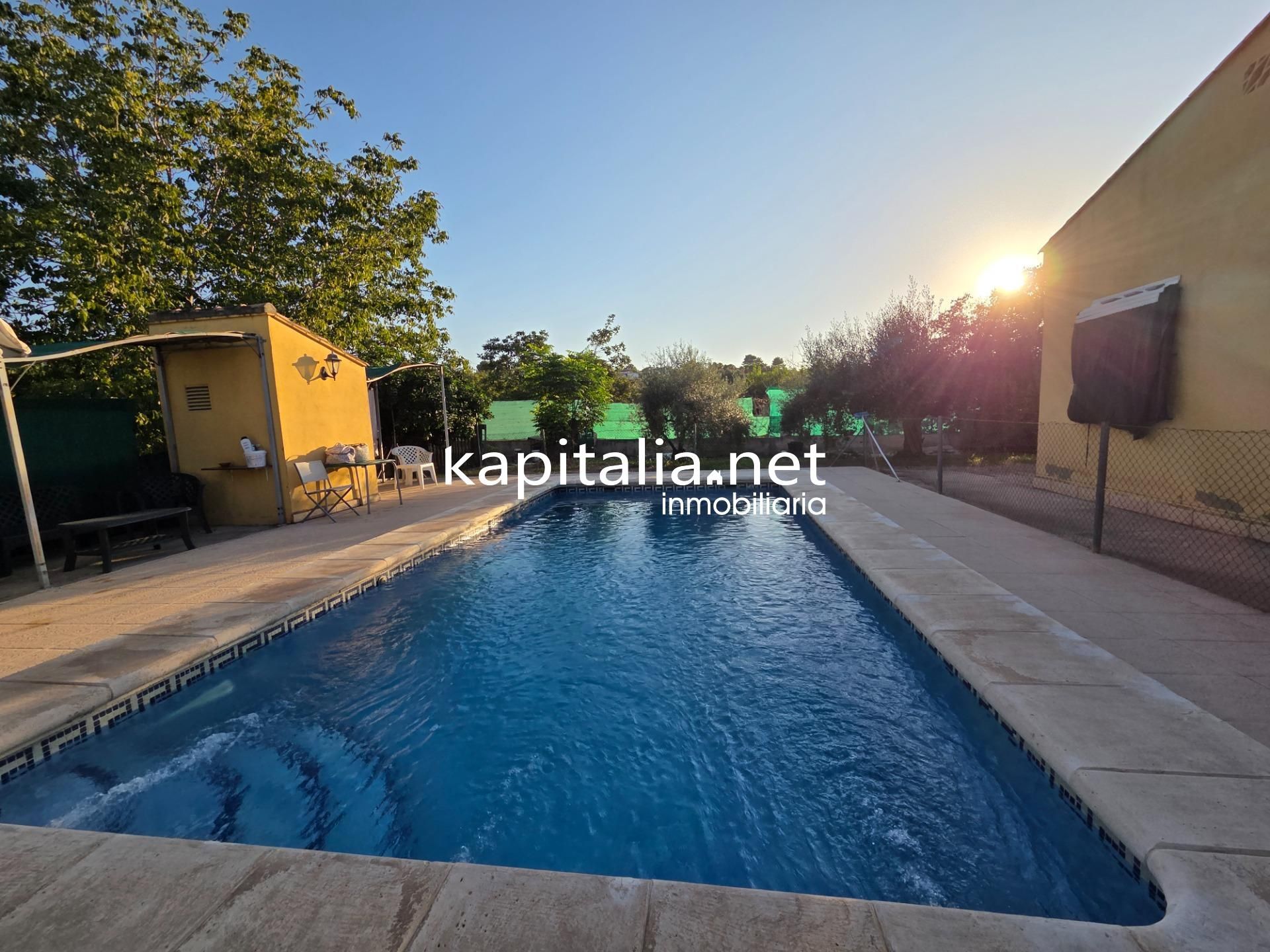 Swimming pool of House or chalet for sale in Ontinyent  with Private garden and Community pool