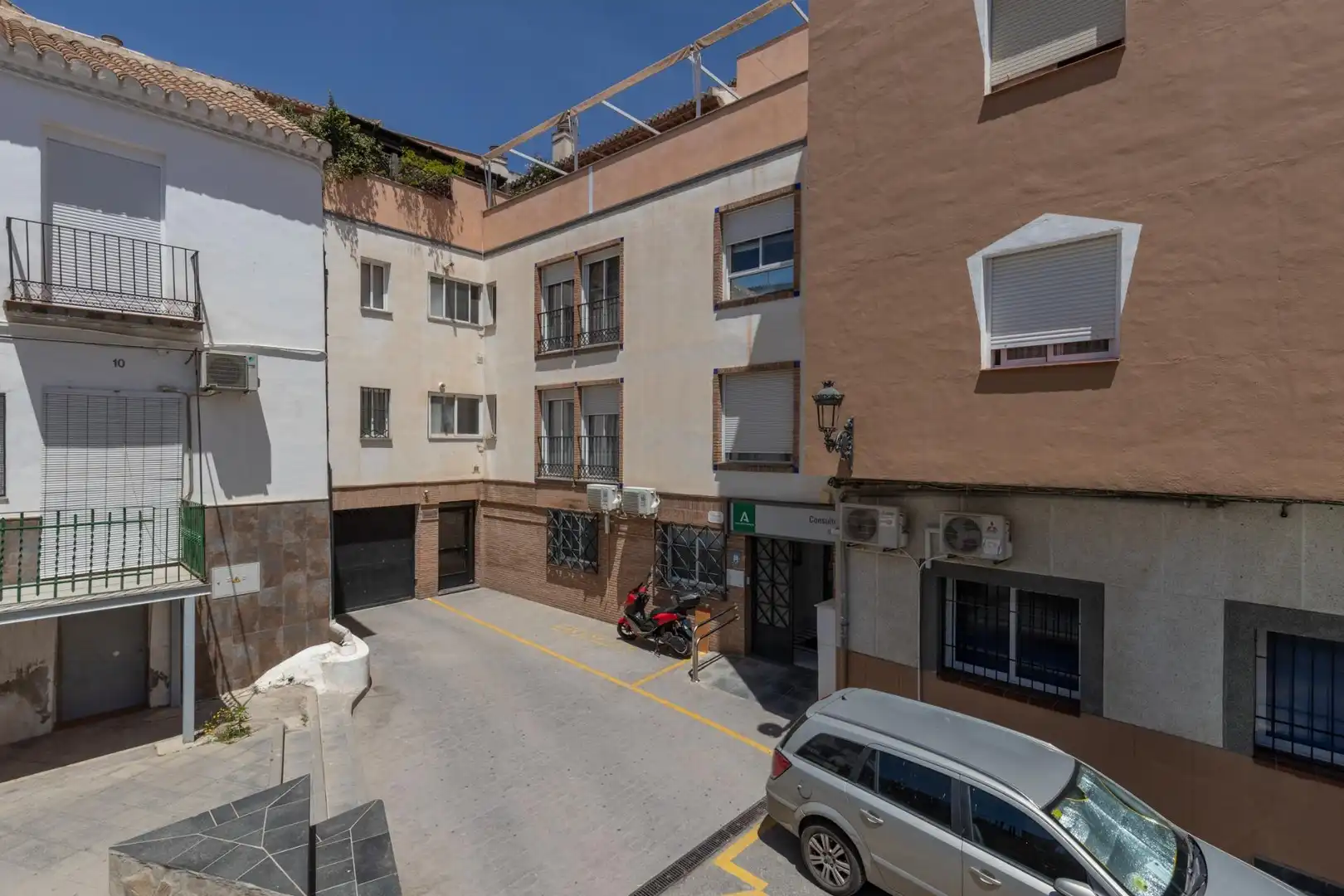 Vista exterior de Àtic en venda en Alhendín amb Aire condicionat, Terrassa i Traster