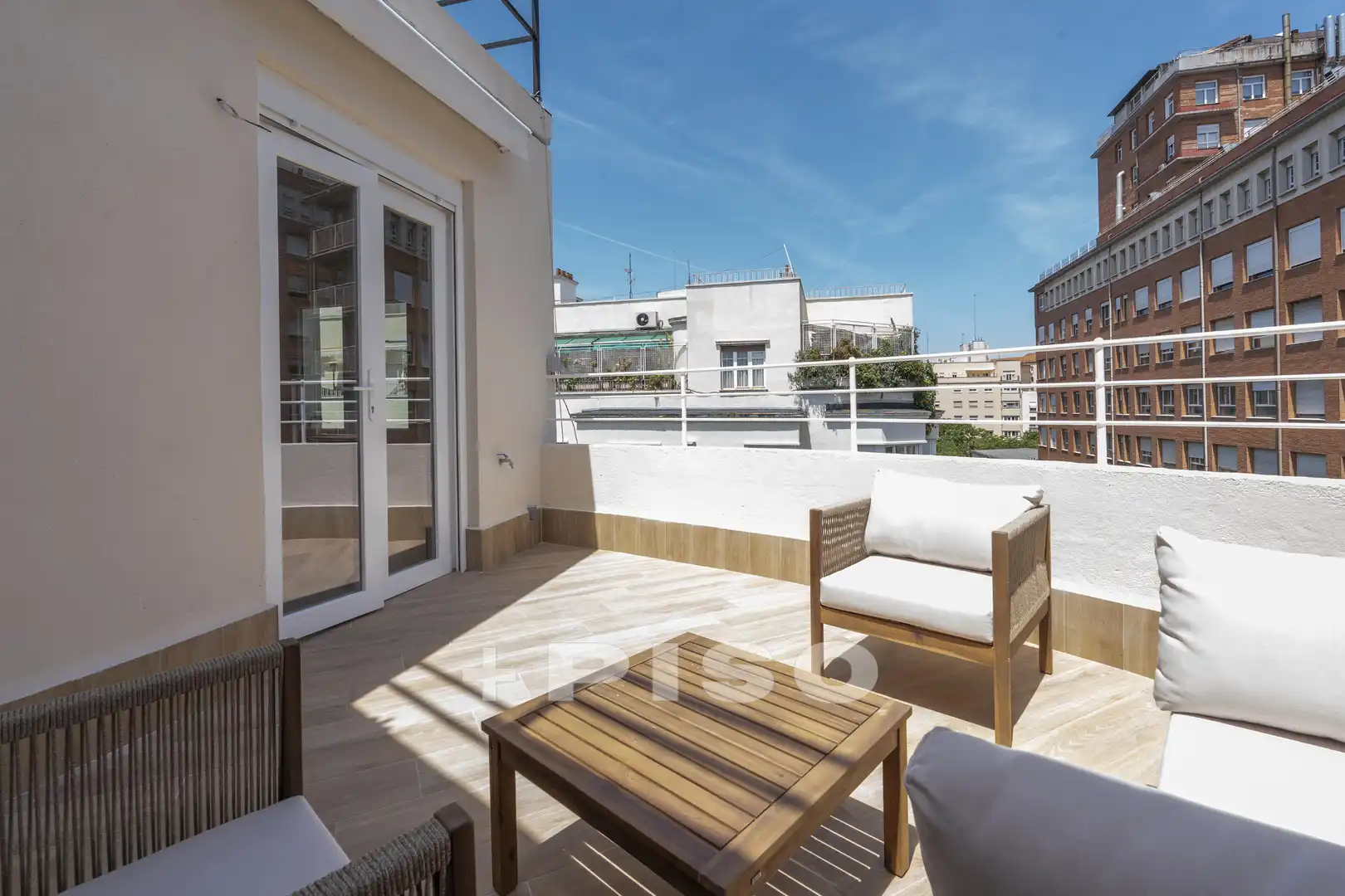 Terrasse von Dachboden zum Verkauf in Madrid mit Klimaanlage, Terrasse und Möbliert