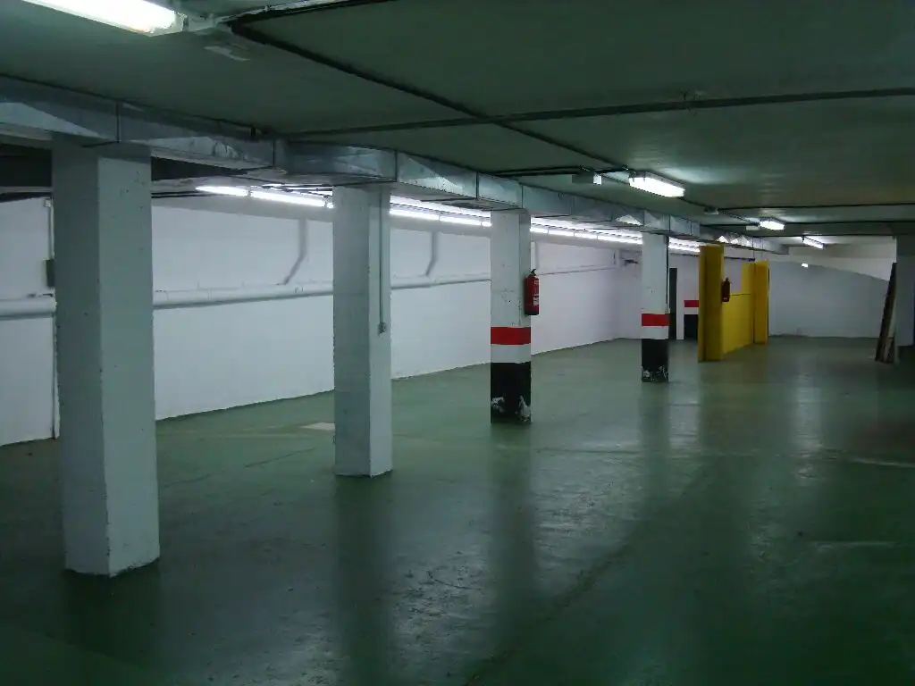 Locale commerciale in vendita a Avenida de Burgos, imagen 16