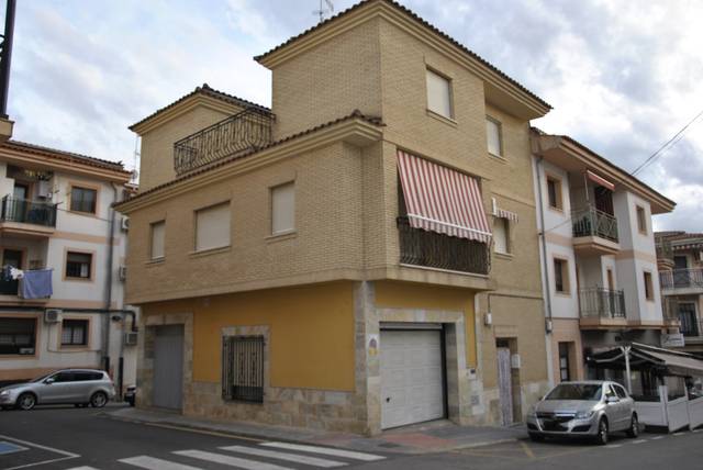 Casa adosada en Venta en Calle Cáceres en Coria