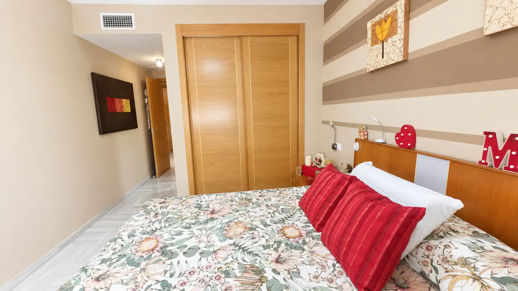Habitación de Piso en venta en Rincón de la Victoria con Jardín privado, Horno y Lavadora