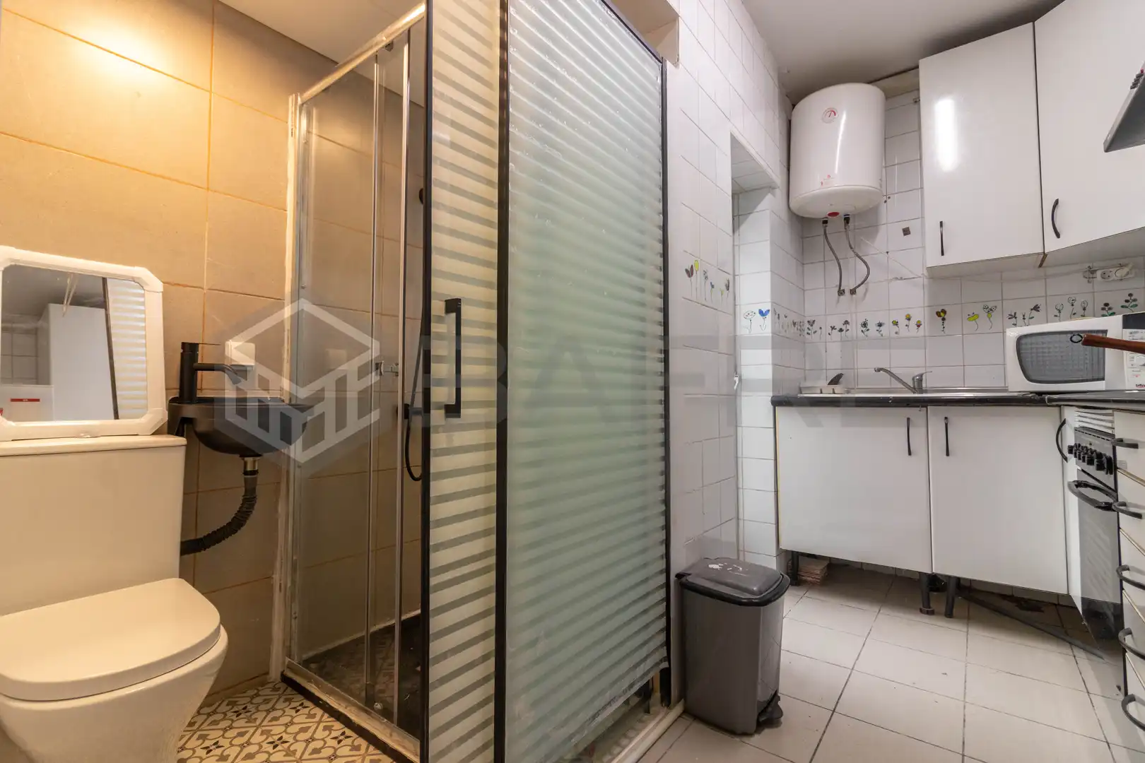 Baño de Piso de alquiler en Madrid con Aire acondicionado y Calefacción