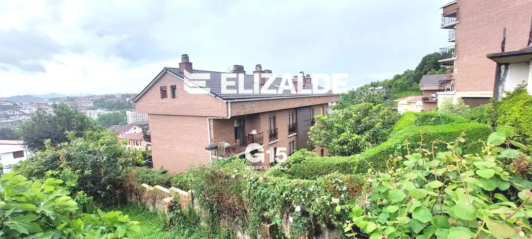 Jardín de Piso en venta en Donostia - San Sebastián  con Calefacción, Jardín privado y Terraza