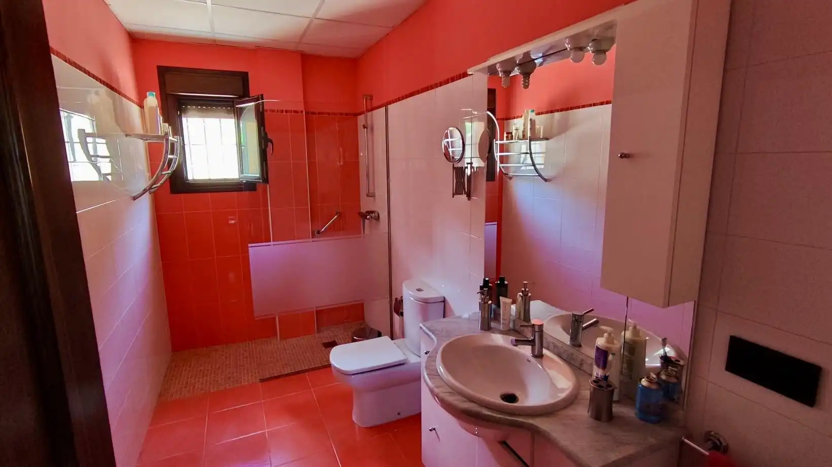 Bathroom of Country homes for sale in Plasencia  with Air Conditioner, Heating and Terrace