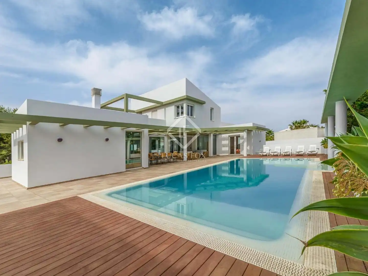 Vista exterior de Casa o xalet en venda en Ciutadella de Menorca amb Aire condicionat, Calefacció i Jardí privat