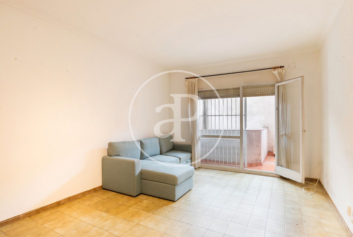 Living room of Flat for sale in  Barcelona Capital  with Heating