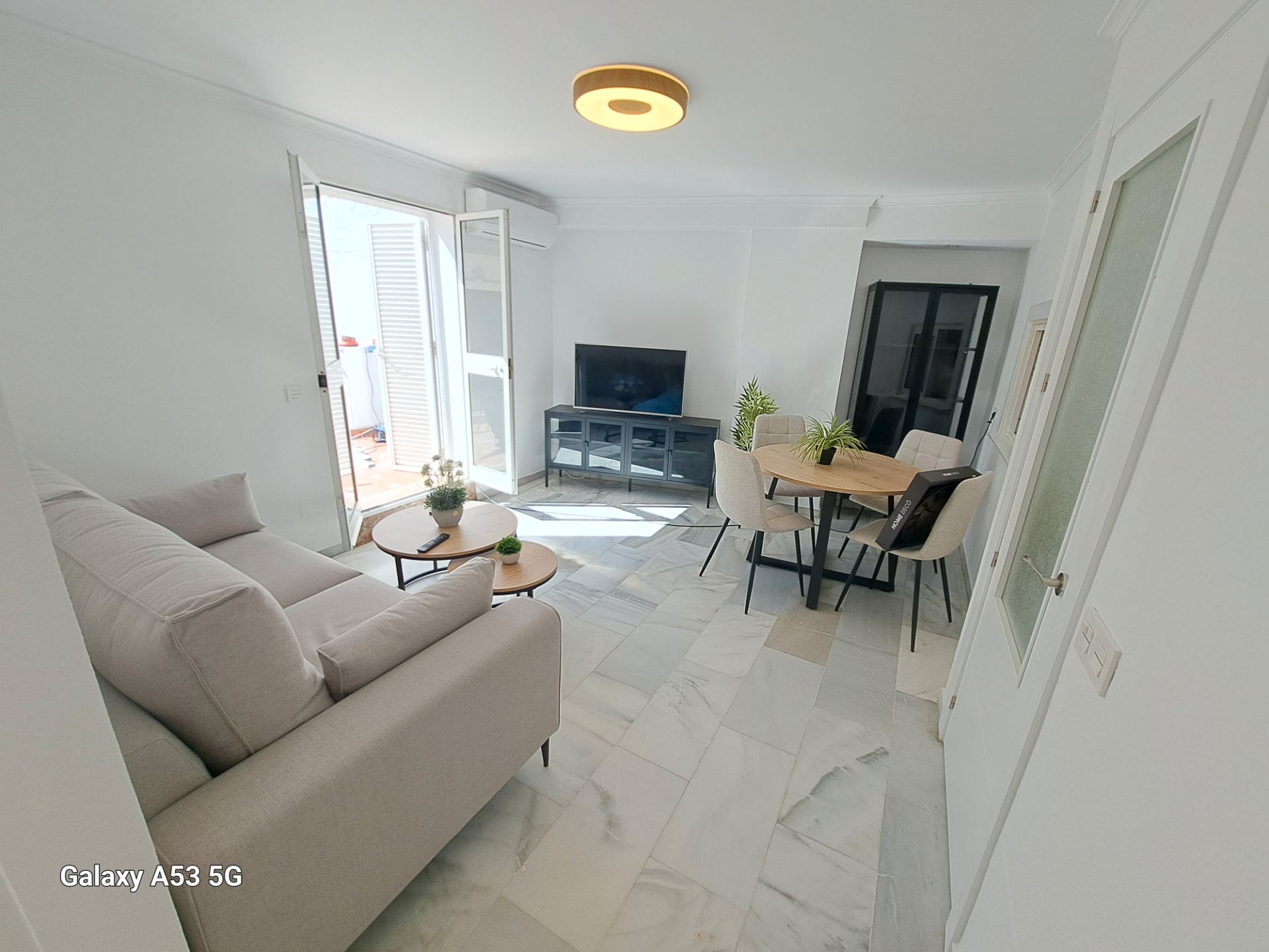 Living room of Flat to rent in Marbella  with Air Conditioner, Heating and Terrace