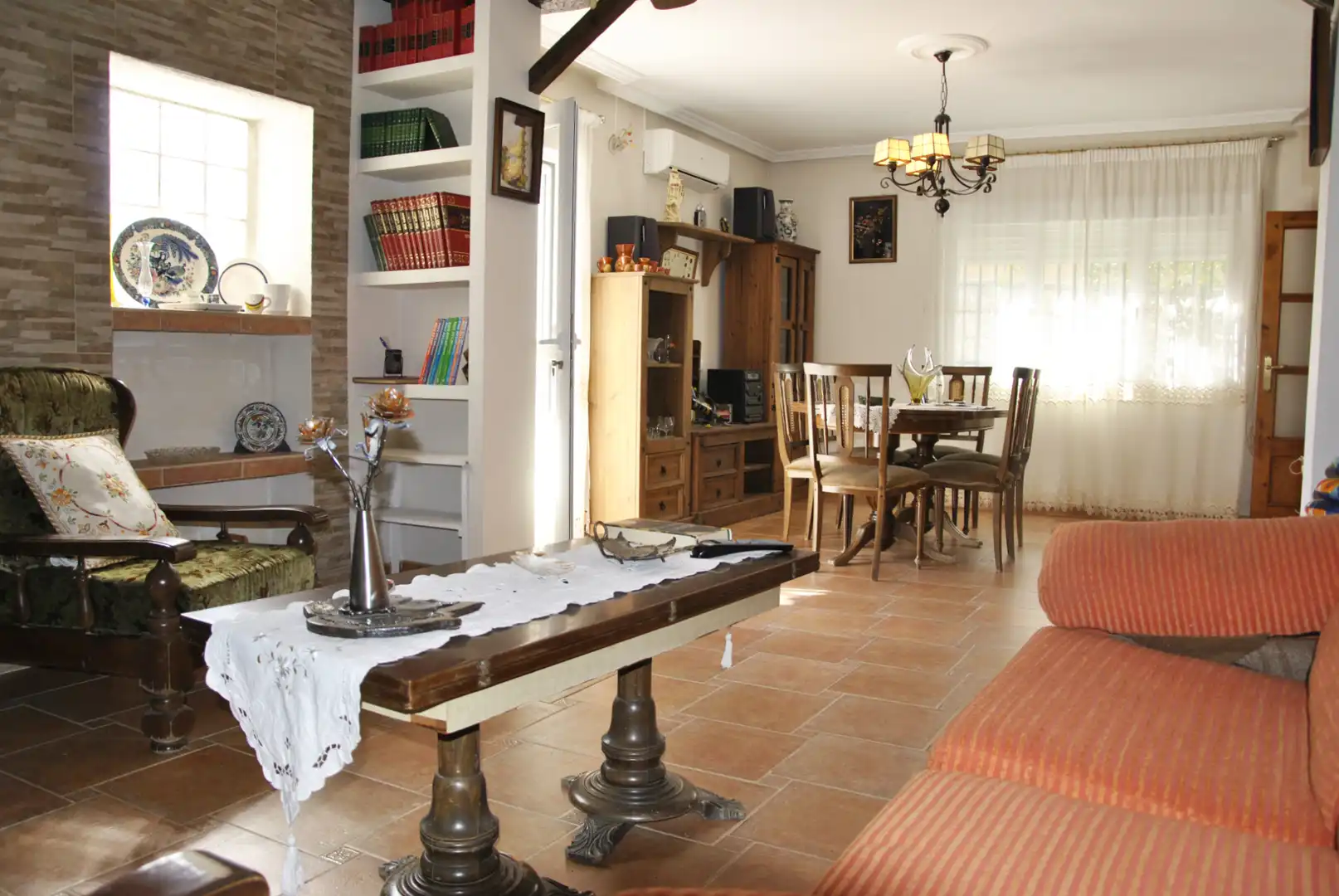Living room of Houses for sale in Pozuelo de Zarzón  with Air Conditioner, Heating and Private garden