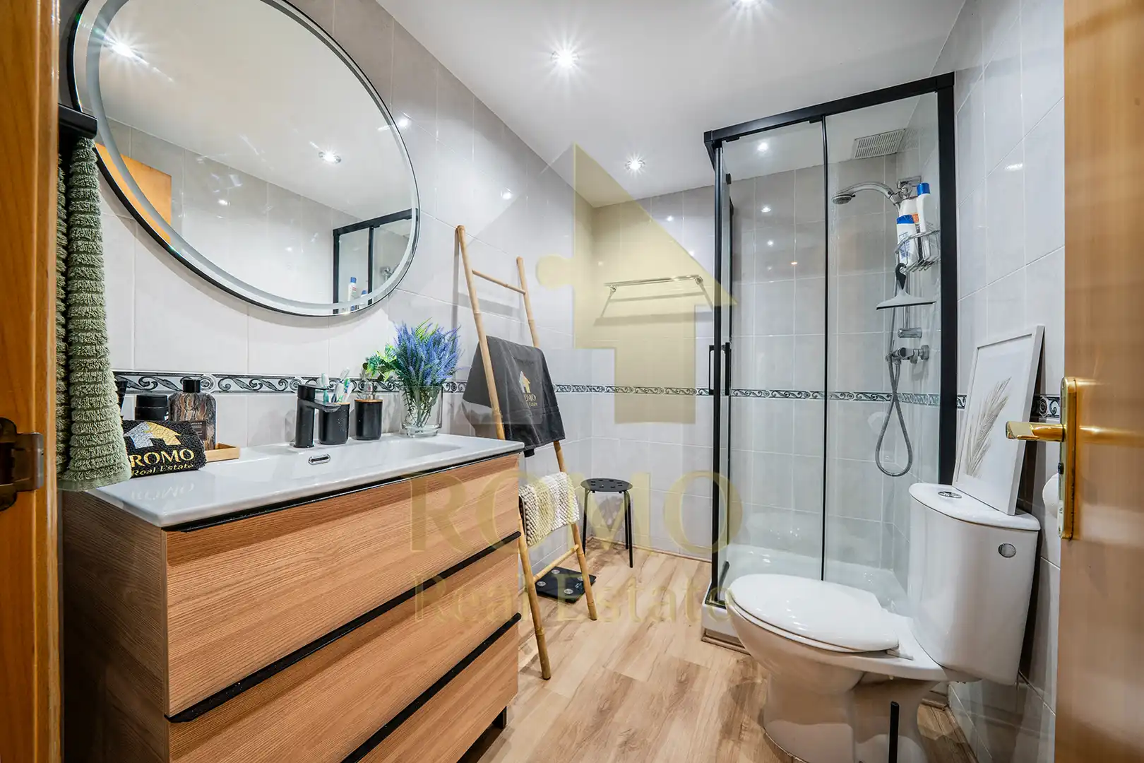Baño de Planta baja en venta en Polinyà con Aire acondicionado, Calefacción y Parquet