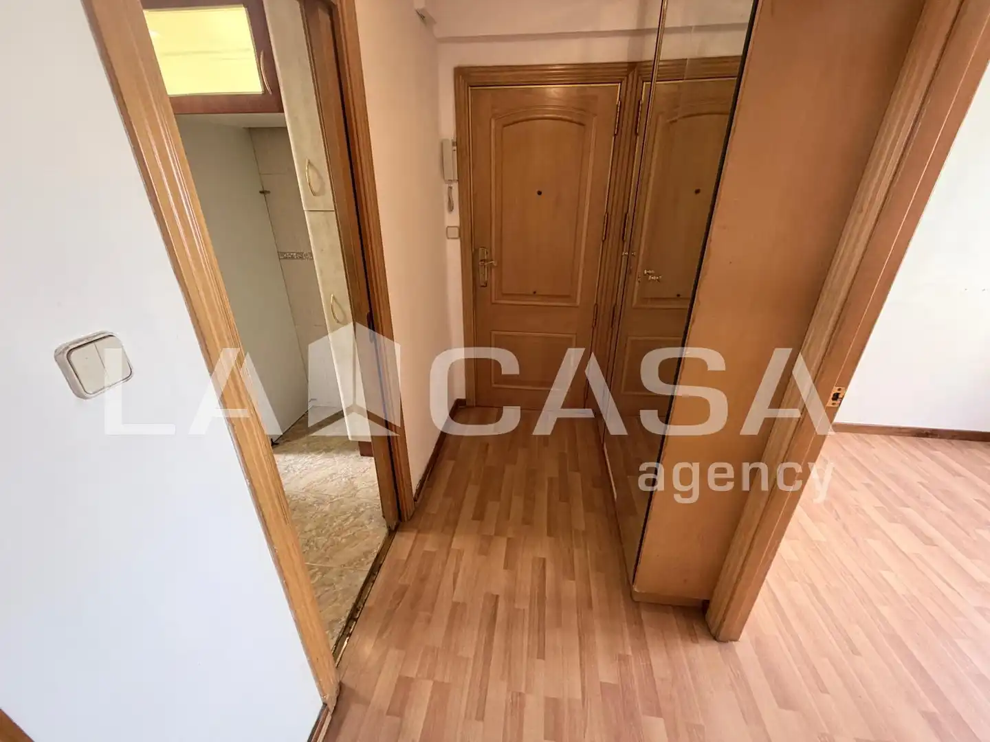Piso en venta en Barcelona con Balcón