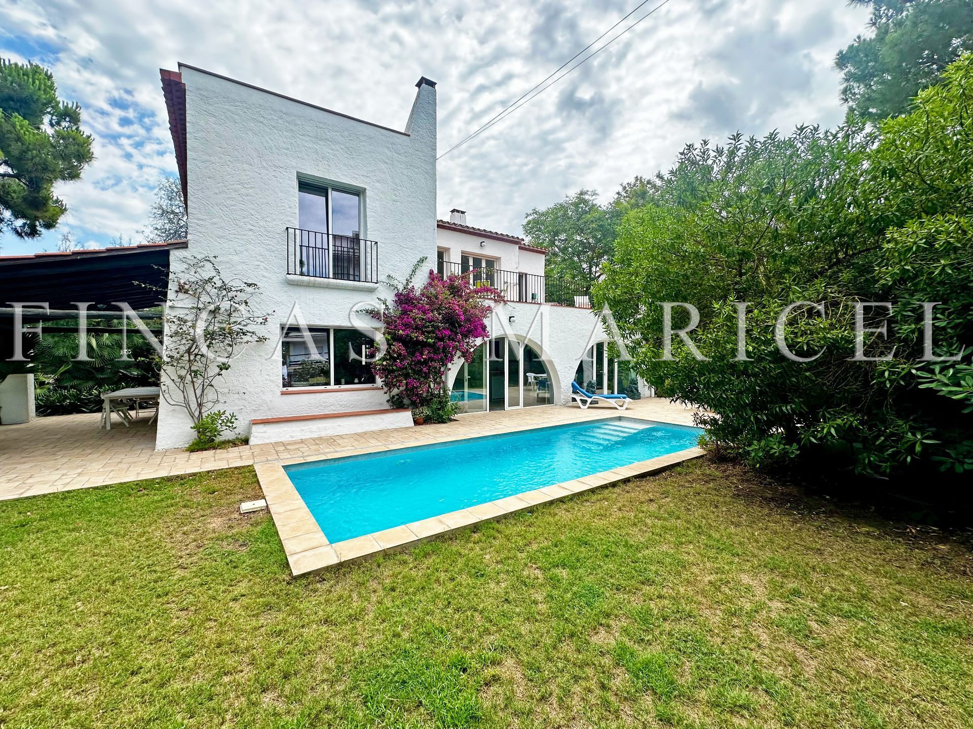Jardí de Casa o xalet en venda en Sitges amb Aire condicionat, Calefacció i Jardí privat