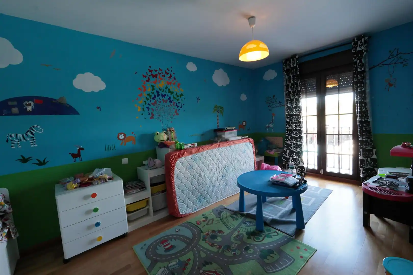Habitación de Casa adosada en venta en Ponferrada con Aire acondicionado, Calefacción y Terraza