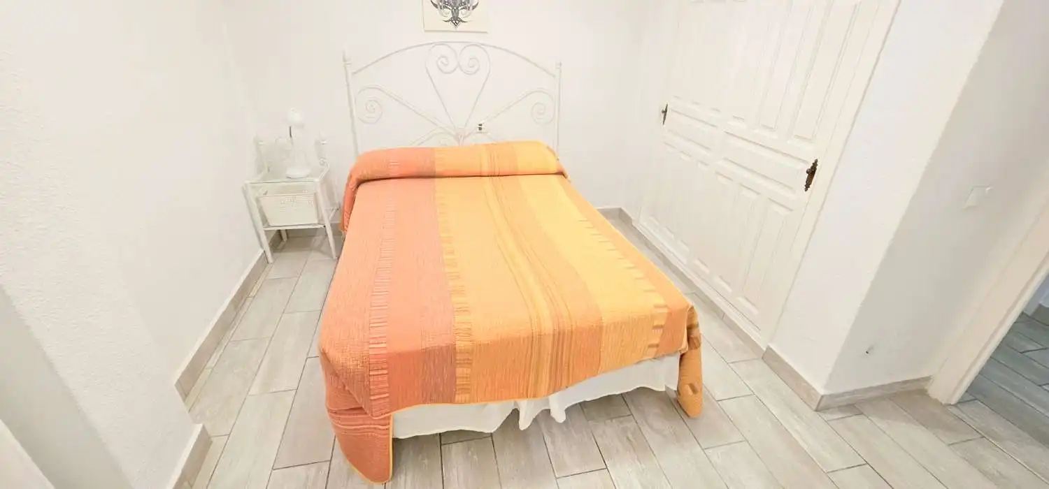 Habitación de Planta baja de alquiler en Vélez-Málaga con Aire acondicionado, Terraza y Piscina