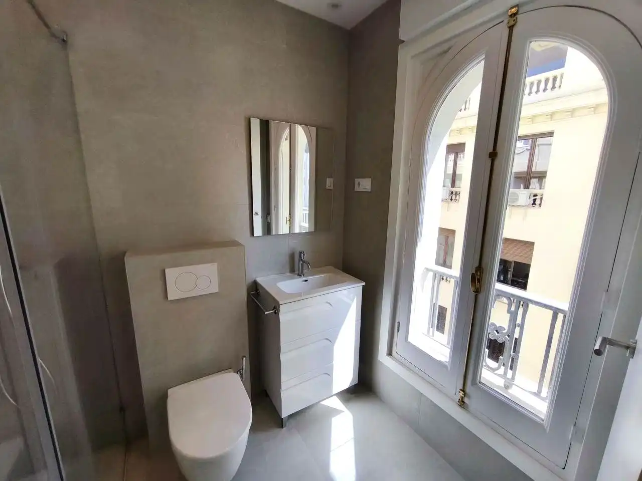 Bathroom of Flat for rent in Barrio de Salamanca