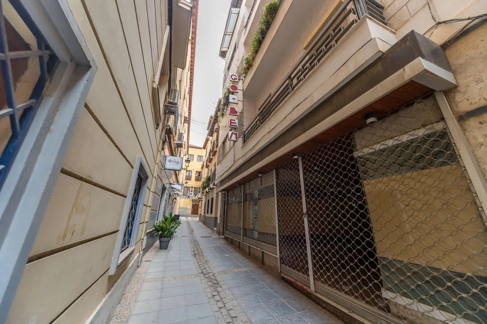 Vista exterior de Pis en venda en Guadix amb Balcó
