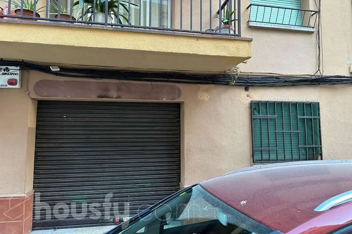 Local de alquiler en Carrer d'Aragó, Zona Alta