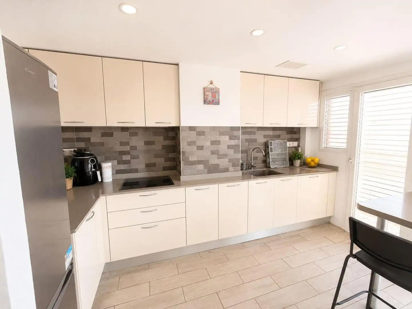 Cuina de Apartament en venda en La Oliva amb Moblat i Alarma