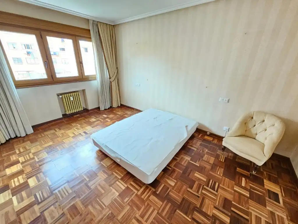 Habitación de Piso en venta en Avilés