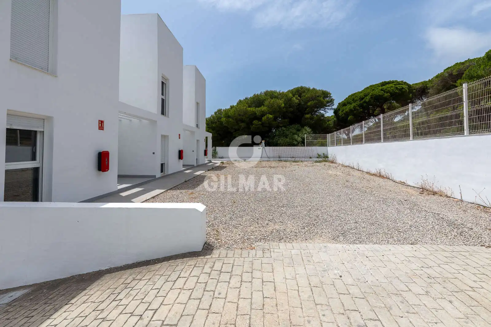 Vista exterior de Dúplex en venta en Barbate con Jardín privado, Piscina y Balcón