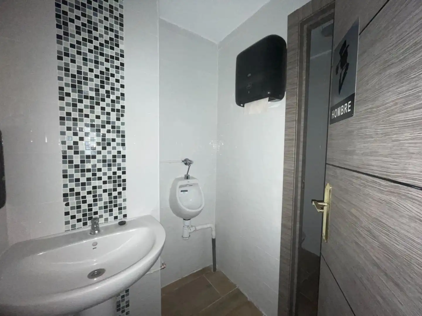 Local comercial en venta en Pueblo, imagen 21