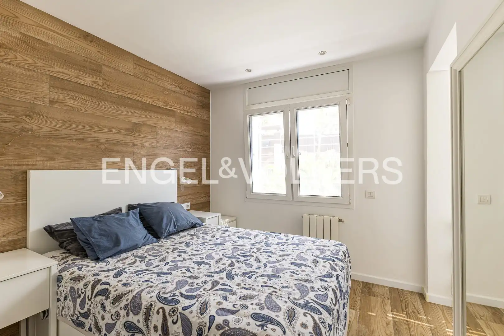Habitación de Casa o chalet en venta en Vilanova i la Geltrú con Aire acondicionado, Calefacción y Jardín privado