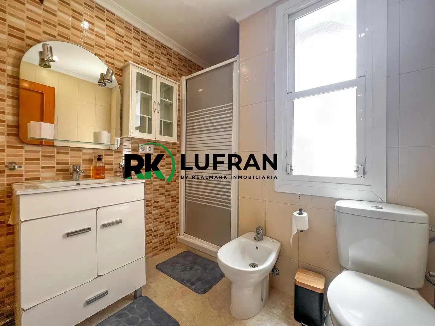 Baño de Piso en venta en Alicante / Alacant con Balcón